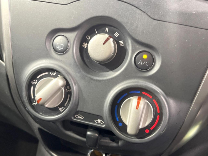 2013 Nissan Note DBA-E12 (UW-6a2e1ab135c92)[26]