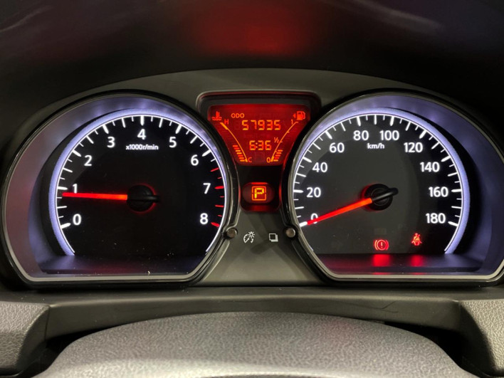 2014 Nissan Note DBA-E12 (UW-6a2e1ab1c152c)[27]