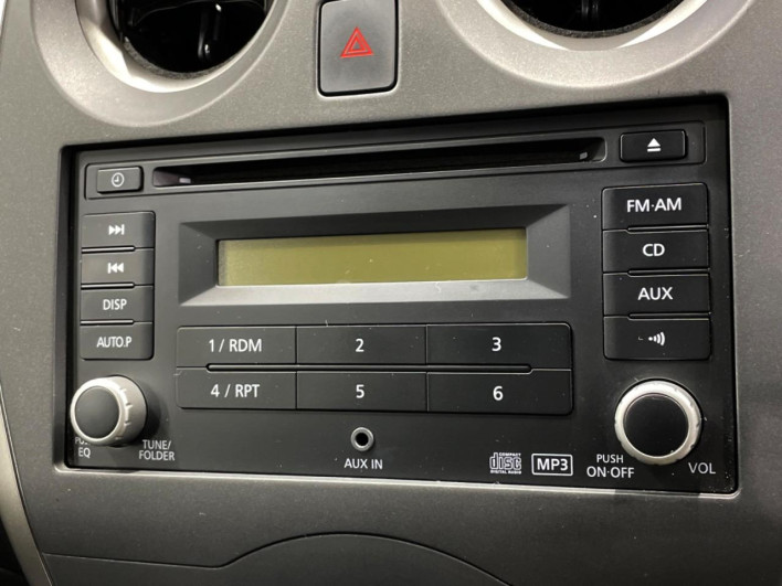 2014 Nissan Note DBA-E12 (UW-6a2e1ab1c152c)[26]