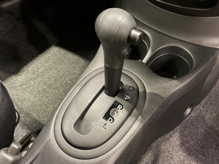 2014 Nissan Note DBA-E12 (UW-6a2e1ab1c152c)[24]