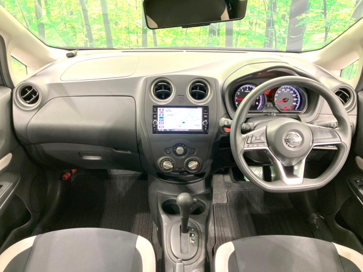 2018 Nissan Note DBA-E12 (UW-6a2e1ab379fa1)[11]