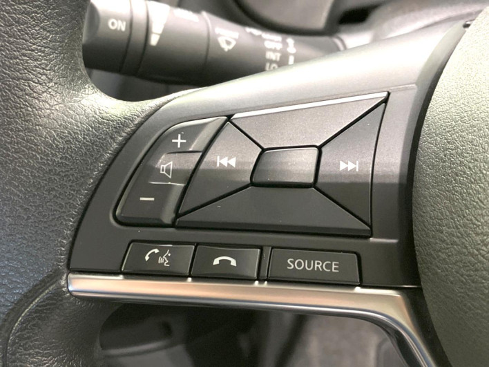 2018 Nissan Note DBA-E12 (UW-6a2e1ab379fa1)[29]