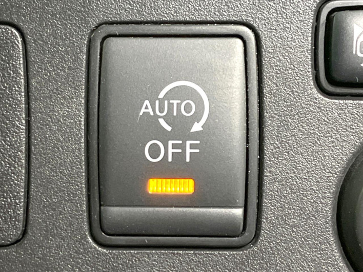 2018 Nissan Note DBA-E12 (UW-6a2e1ab379fa1)[16]