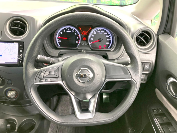 2018 Nissan Note DBA-E12 (UW-6a2e1ab379fa1)[12]