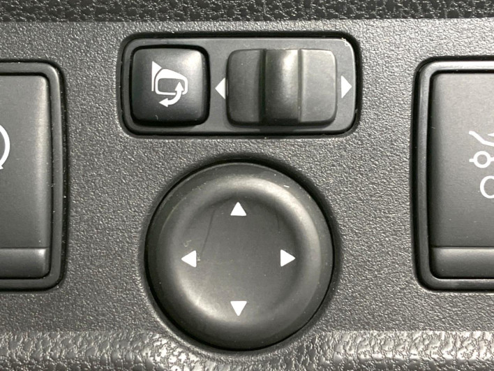 2018 Nissan Note DBA-E12 (UW-6a2e1ab379fa1)[21]
