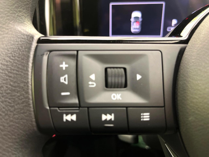 2021 Nissan Note 6AA-E13 (UW-6a2e1ab4d1446)[14]