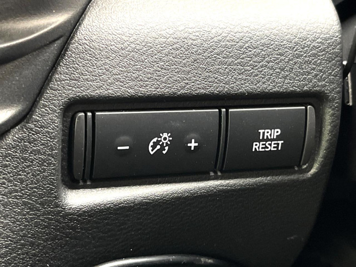 2021 Nissan Note 6AA-E13 (UW-6a2e1ab4d1446)[15]