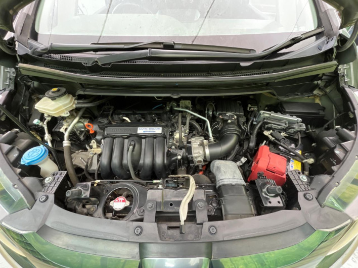 2018 Honda Freed hybrid DAA-GB7 (UW-6a2e1ac1cdf82)[4]