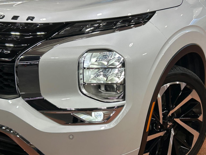 2023 Mitsubishi OUTLANDER PHEV 5LA-GN0W (UW-6a2e1ad4d0cf0)[14]