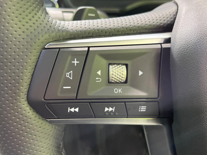 2023 Mitsubishi OUTLANDER PHEV 5LA-GN0W (UW-6a2e1ad4eac00)[20]