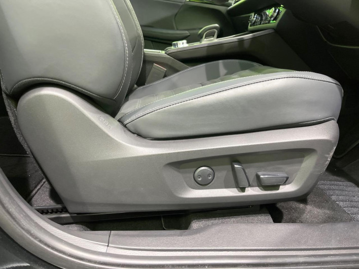 2023 Mitsubishi OUTLANDER PHEV 5LA-GN0W (UW-6a2e1ad4eac00)[13]
