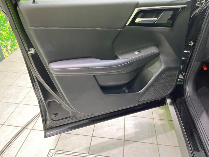 2023 Mitsubishi OUTLANDER PHEV 5LA-GN0W (UW-6a2e1ad4eac00)[4]