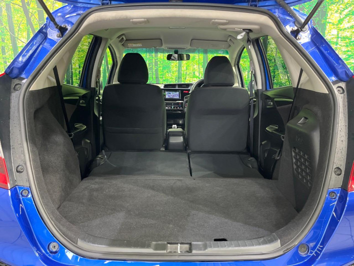 2014 Honda Fit Hybrid DAA-GP6 (UW-6a2e1ad848017)[19]