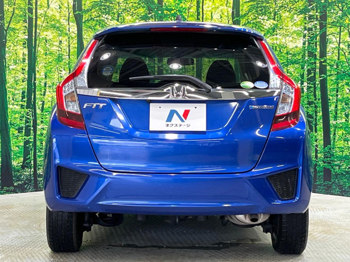 2014 Honda Fit Hybrid DAA-GP6 (UW-6a2e1ad848017)[22]