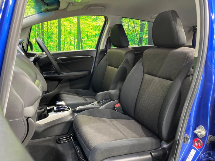 2014 Honda Fit Hybrid DAA-GP6 (UW-6a2e1ad848017)[29]