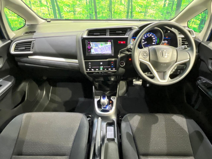 2014 Honda Fit Hybrid DAA-GP6 (UW-6a2e1ad848017)[10]