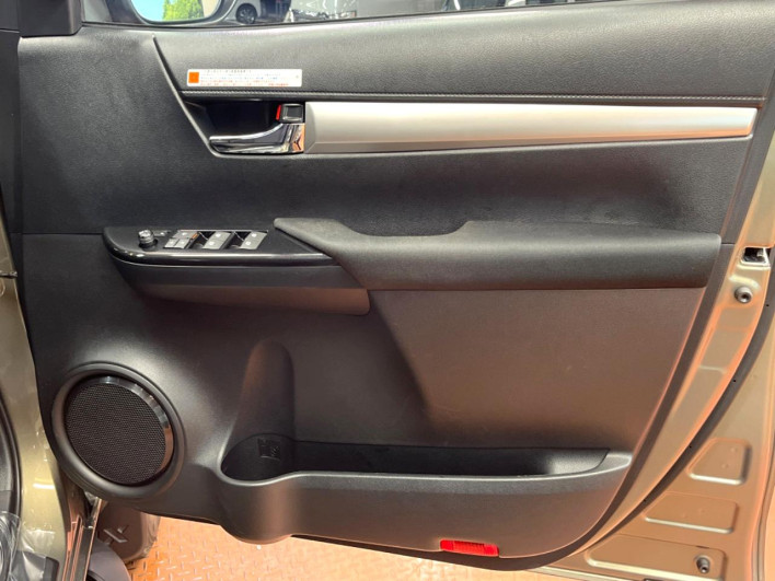 2023 Toyota Hilux 3DF-GUN125 (UW-6a2e1adf738f5)[20]