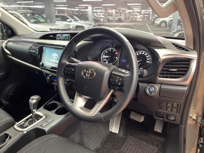2023 Toyota Hilux 3DF-GUN125 (UW-6a2e1adf738f5)[5]