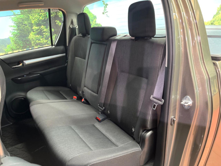 2023 Toyota Hilux 3DF-GUN125 (UW-6a2e1adf738f5)[9]