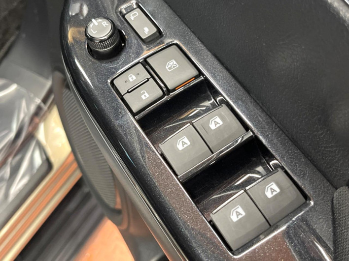 2023 Toyota Hilux 3DF-GUN125 (UW-6a2e1adf738f5)[21]