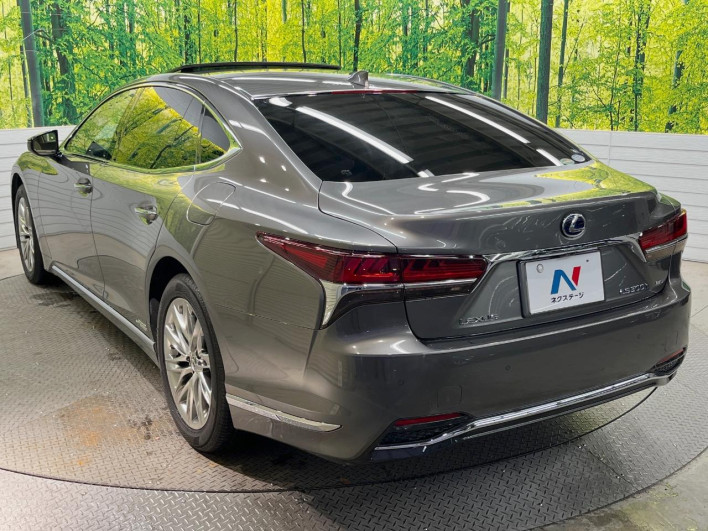 2017 Lexus LS DAA-GVF55 (UW-6a2e1adfc9e8d)[18]