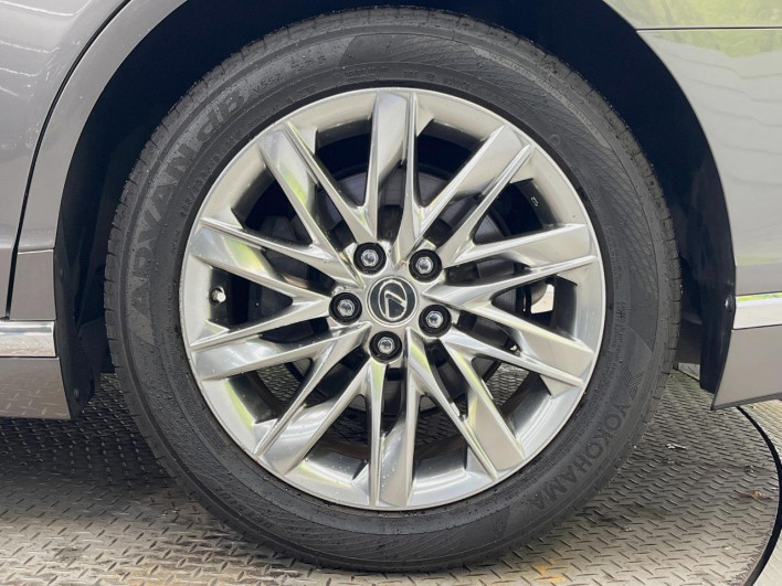 2017 Lexus LS DAA-GVF55 (UW-6a2e1adfc9e8d)[6]