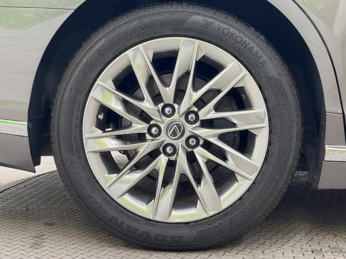 2017 Lexus LS DAA-GVF55 (UW-6a2e1adfc9e8d)[5]