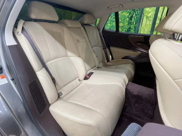 2017 Lexus LS DAA-GVF55 (UW-6a2e1adfc9e8d)[28]