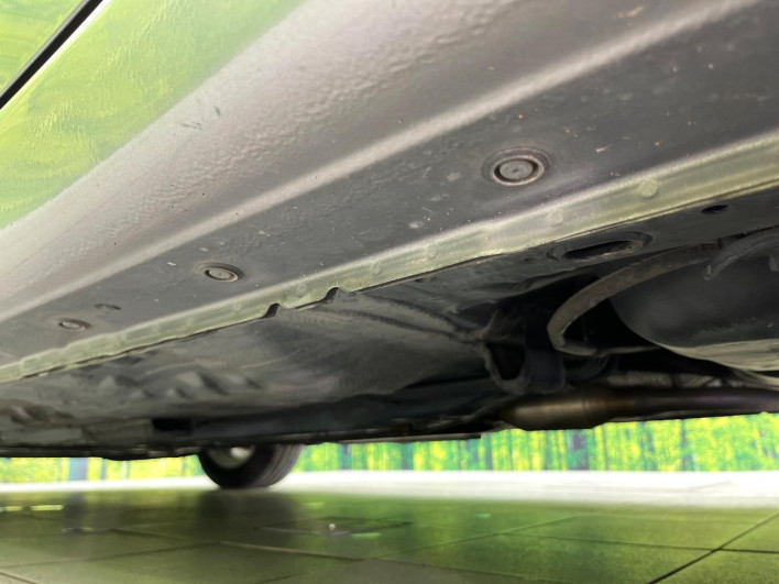 2018 Nissan Note DAA-HE12 (UW-6a2e1ae6cc0a2)[26]