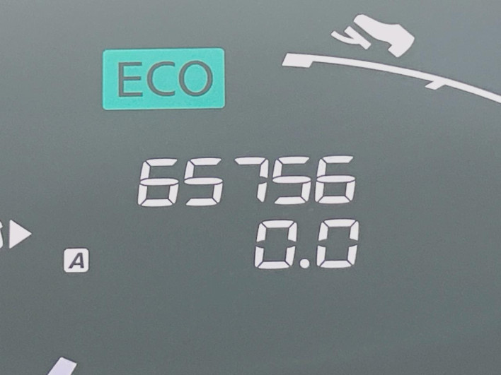 2014 Nissan Serena DAA-HFC26 (UW-6a2e1aee5868f)[2]