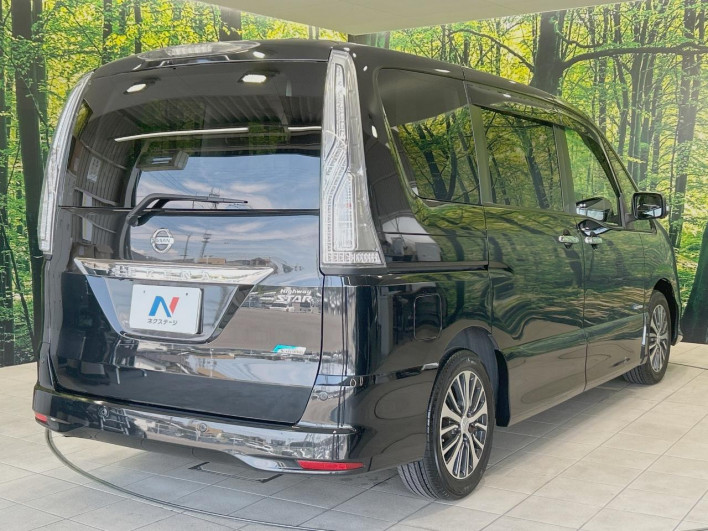 2014 Nissan Serena DAA-HFC26 (UW-6a2e1aee5868f)[29]