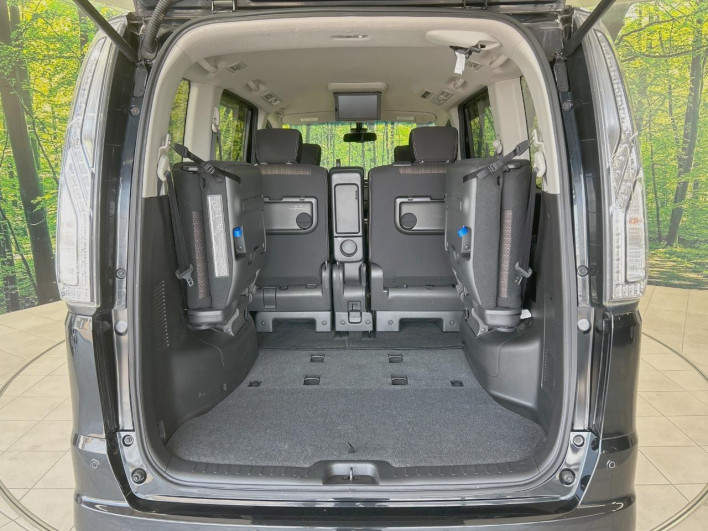 2014 Nissan Serena DAA-HFC26 (UW-6a2e1aee5868f)[9]