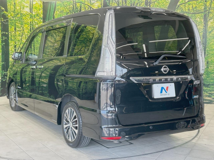 2014 Nissan Serena DAA-HFC26 (UW-6a2e1aee5868f)[8]