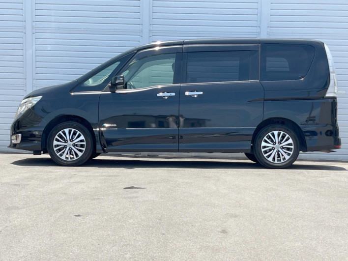 2015 Nissan Serena DAA-HFC26 (UW-6a2e1aeeafef9)[25]