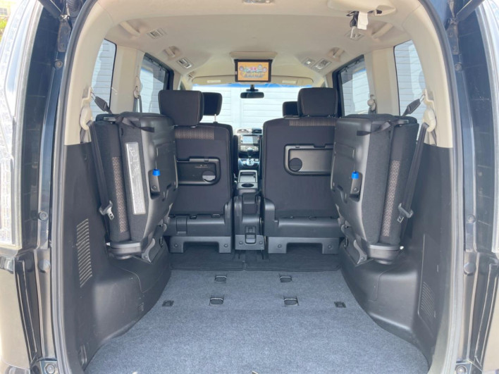 2015 Nissan Serena DAA-HFC26 (UW-6a2e1aeeafef9)[8]