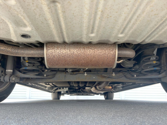 2015 Nissan Serena DAA-HFC26 (UW-6a2e1aeeafef9)[5]