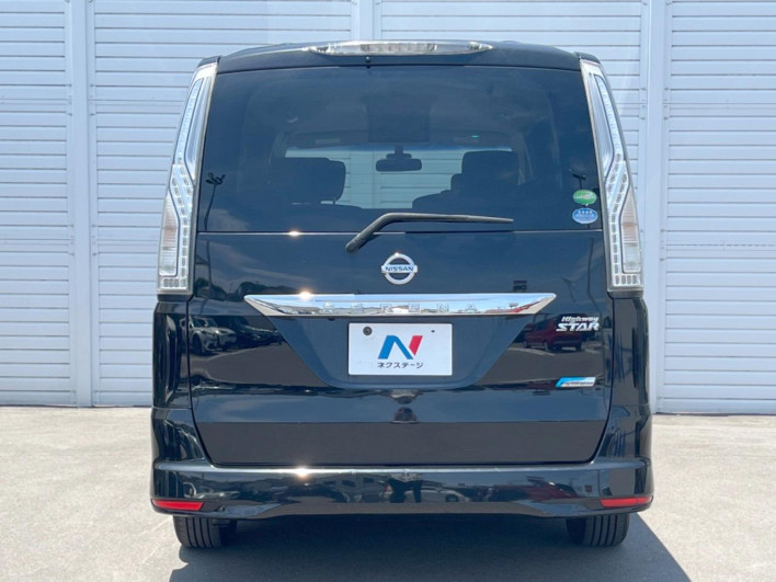 2015 Nissan Serena DAA-HFC26 (UW-6a2e1aeeafef9)[4]