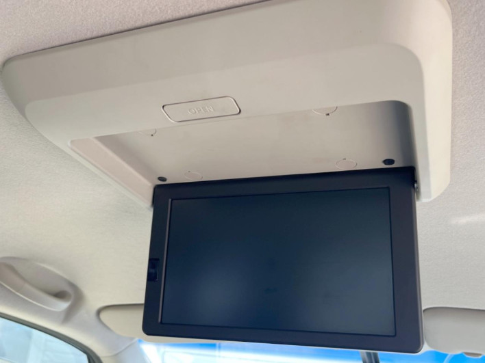 2015 Nissan Serena DAA-HFC26 (UW-6a2e1aeeafef9)[13]