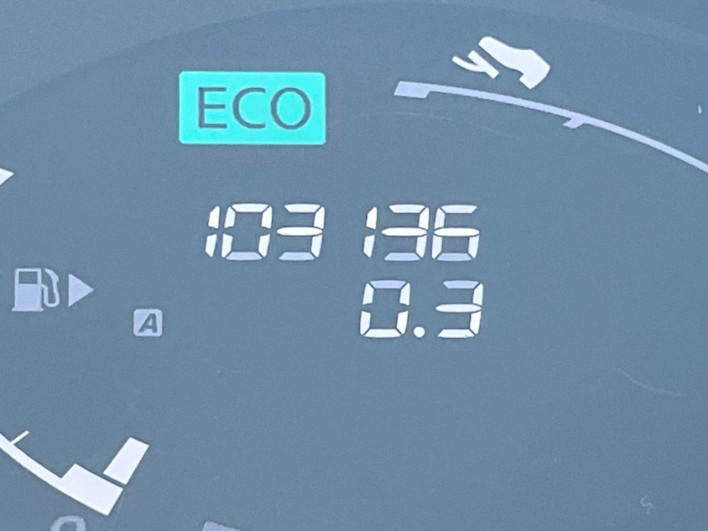 2015 Nissan Serena DAA-HFC26 (UW-6a2e1aeeafef9)[2]
