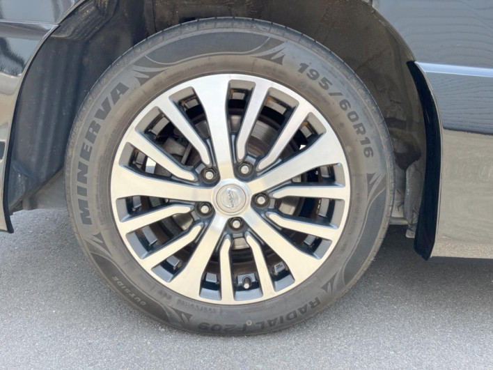 2015 Nissan Serena DAA-HFC26 (UW-6a2e1aeeafef9)[23]