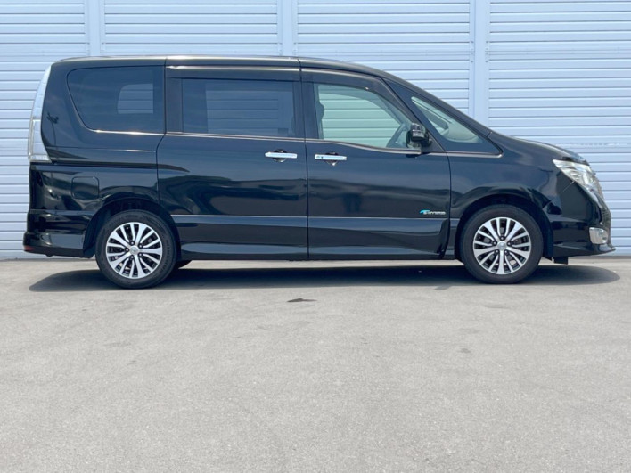 2015 Nissan Serena DAA-HFC26 (UW-6a2e1aeeafef9)[26]