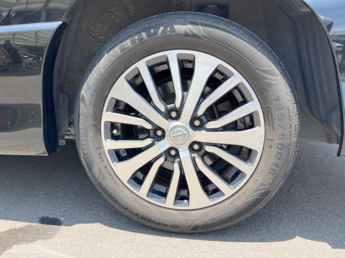 2015 Nissan Serena DAA-HFC26 (UW-6a2e1aeeafef9)[20]