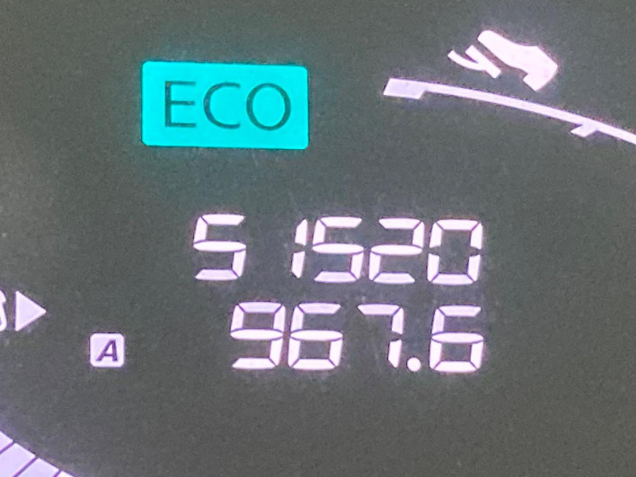 2016 Nissan Serena DAA-HFC26 (UW-6a2e1aef99b3a)[2]