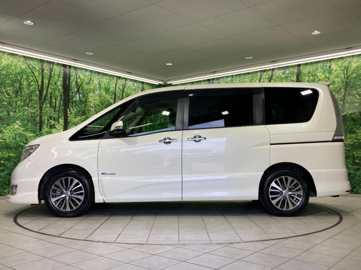 2016 Nissan Serena DAA-HFC26 (UW-6a2e1aef99b3a)[19]