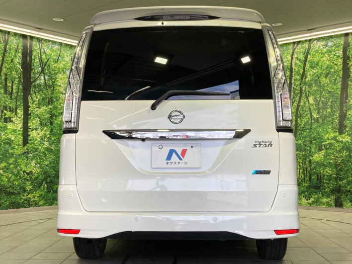 2016 Nissan Serena DAA-HFC26 (UW-6a2e1aef99b3a)[17]