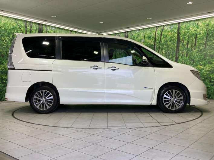 2016 Nissan Serena DAA-HFC26 (UW-6a2e1aef99b3a)[7]