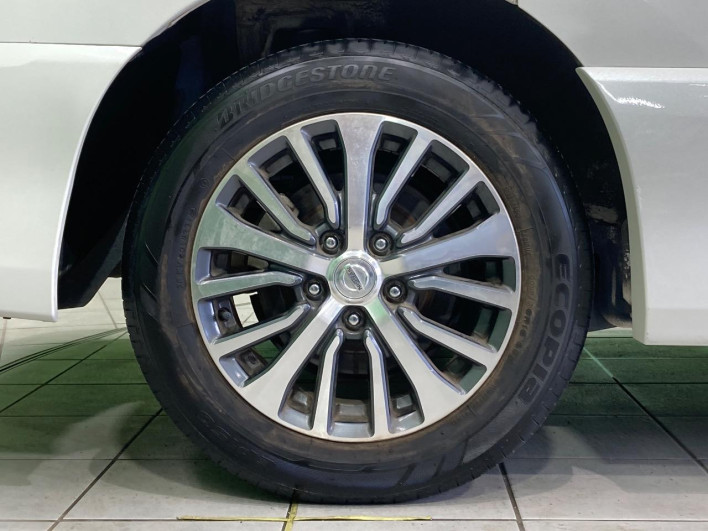 2016 Nissan Serena DAA-HFC26 (UW-6a2e1aef99b3a)[20]