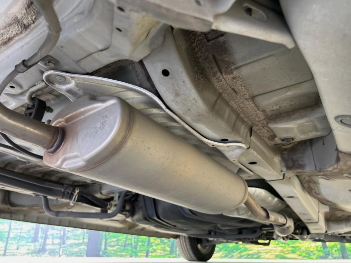 2014 Honda N-BOX CUSTOM DBA-JF1 (UW-6a2e1b025a373)[25]