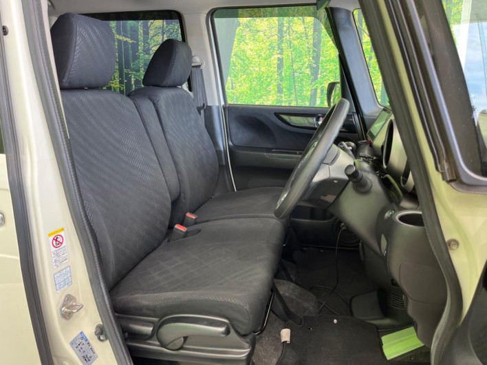 2015 Honda N-BOX CUSTOM DBA-JF1 (UW-6a2e1b025ce6b)[19]