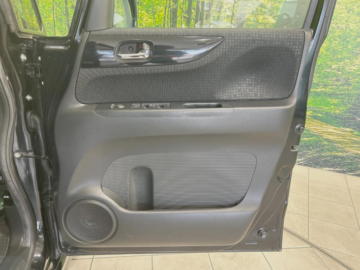 2015 Honda N-BOX CUSTOM DBA-JF1 (UW-6a2e1b02957ac)[17]